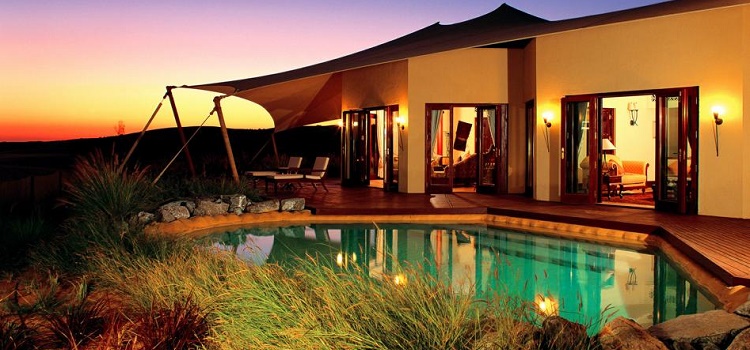 desert tent hotel dubai Emirates Villa