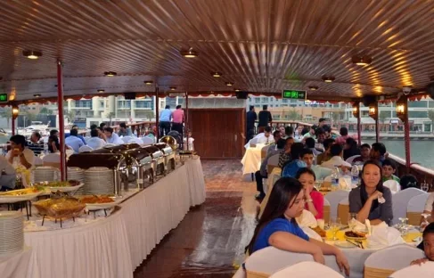 Dhow Cruise Buffet dinner